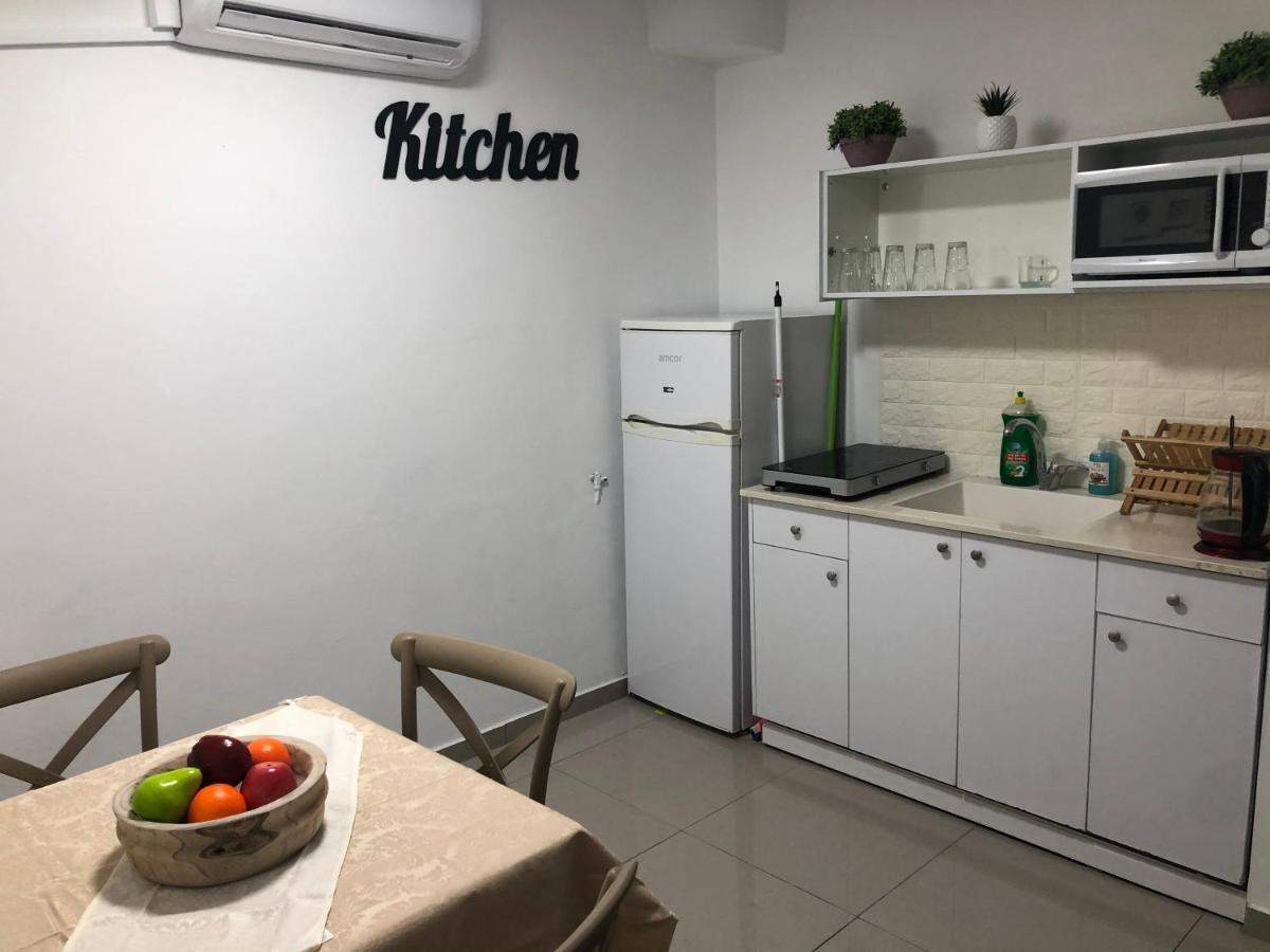 Rubin Apartment Eilat Buitenkant foto